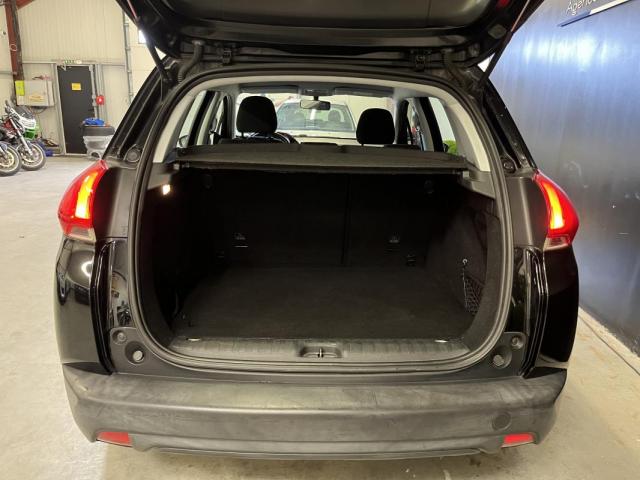 Peugeot 2008 image 2