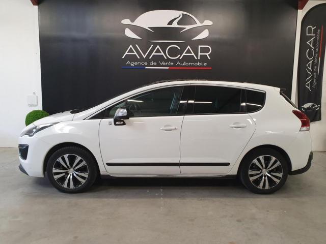 Peugeot 3008 Hybrid4 image 1