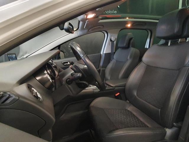 Peugeot 3008 Hybrid4 image 6
