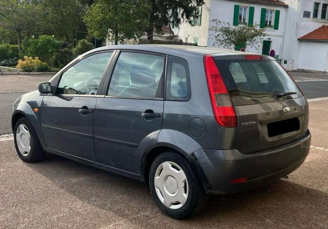 Ford Fiesta image 4