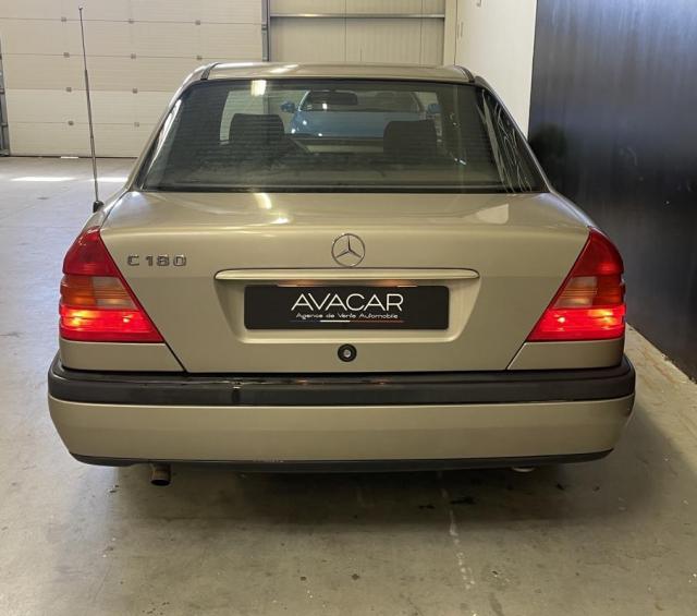 Mercedes Benz C 180 image 3