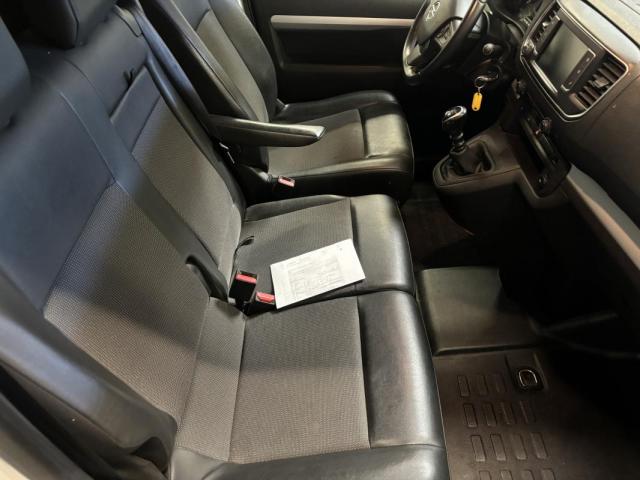 Opel Vivaro image 6