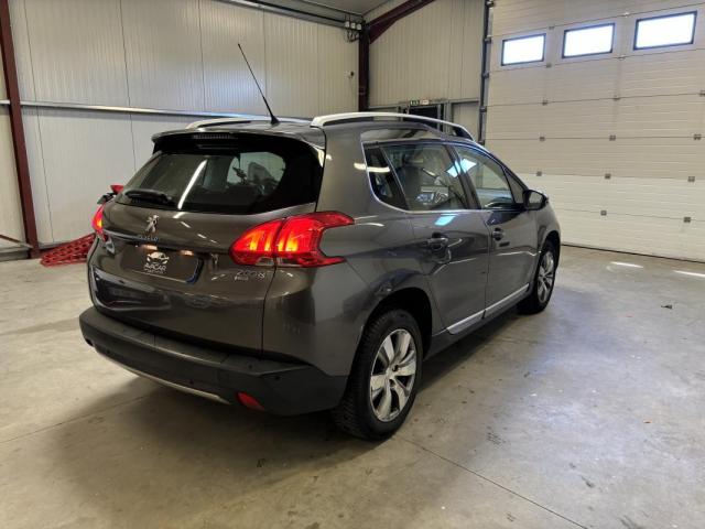 Peugeot 2008 image 9