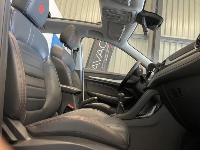 Mg Zs image 1
