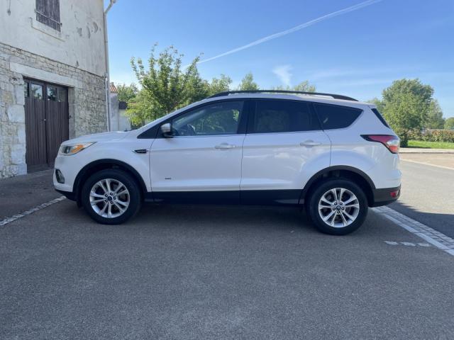 Ford Kuga image 3