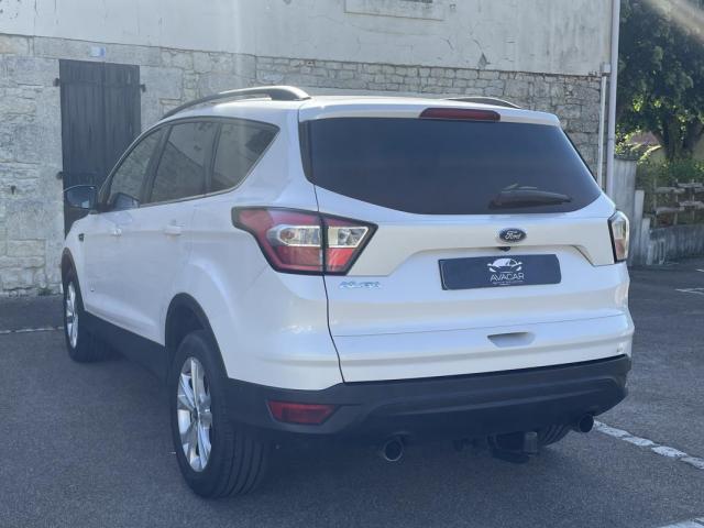 Ford Kuga image 5
