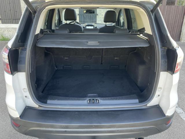 Ford Kuga image 2