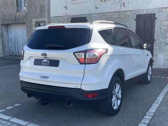 Ford Kuga image 6