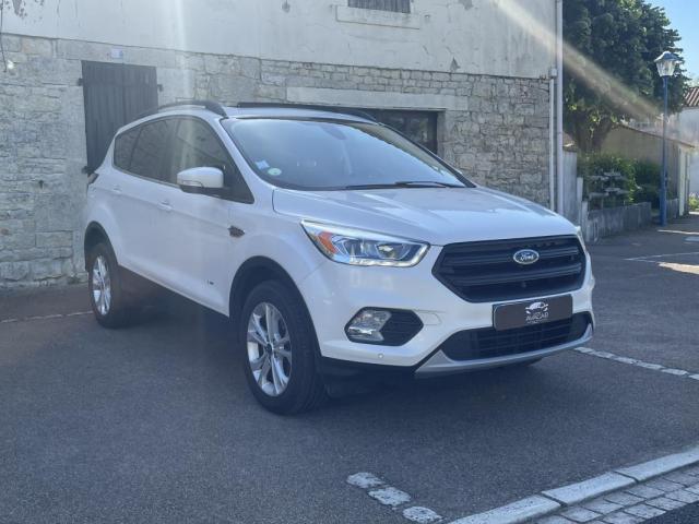 Ford Kuga image 7