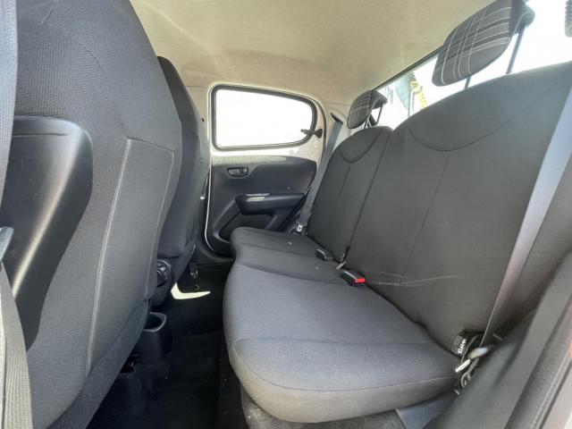 Peugeot 108 image 2
