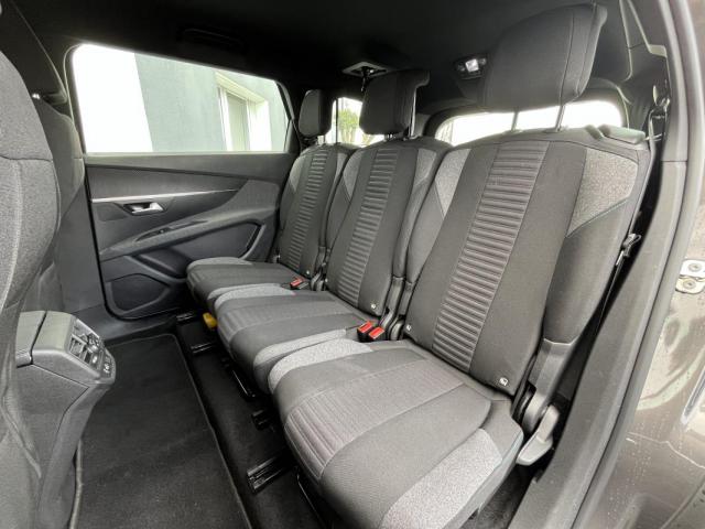 Peugeot 5008 image 8