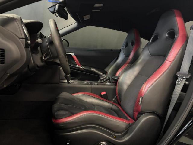 Nissan Gt-R image 1