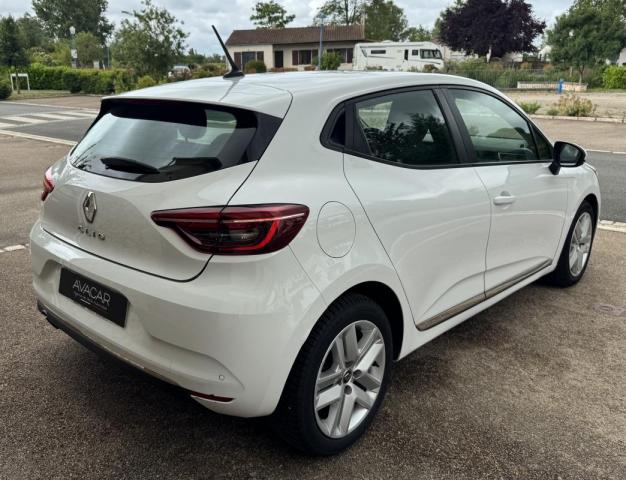Renault Clio image 9
