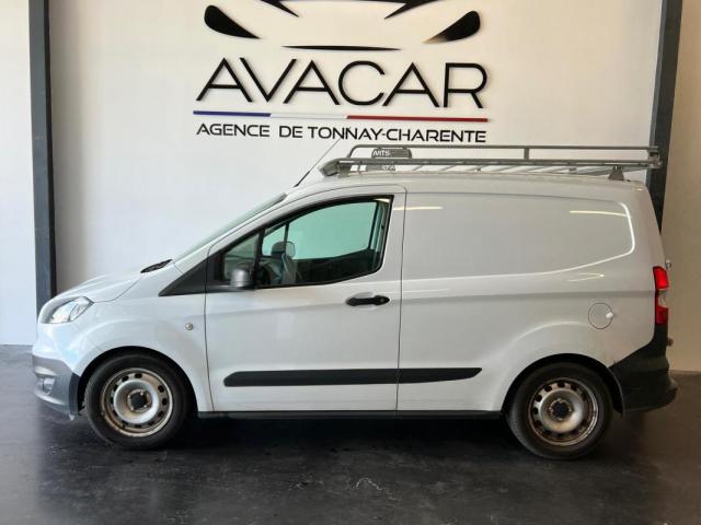 Ford Transit Courier image 8