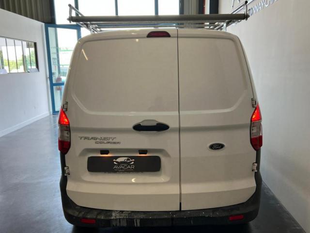 Ford Transit Courier image 9