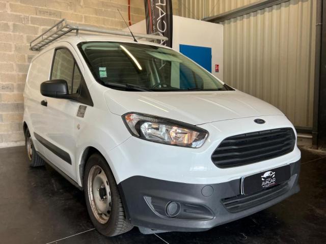 Ford Transit Courier image 1