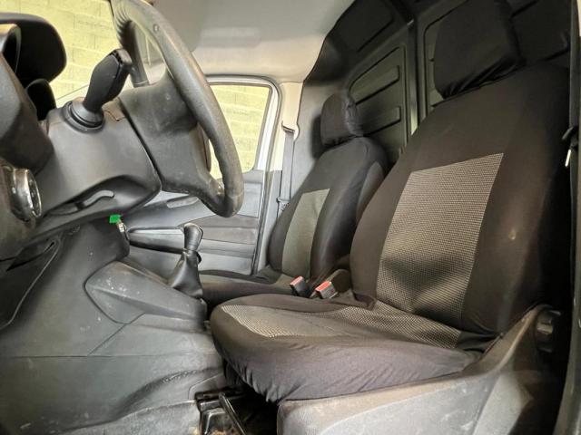 Ford Transit Courier image 6