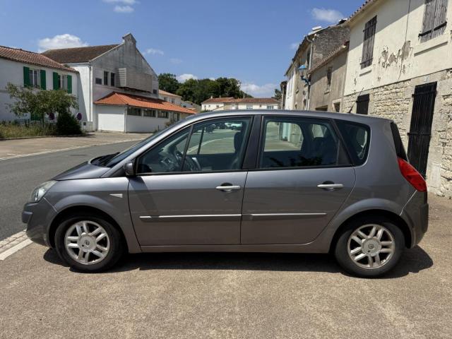 Renault Scénic image 2