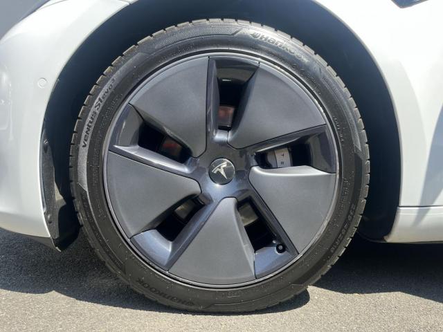 Tesla Model 3 image 9