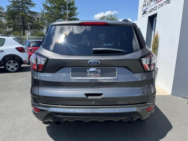 Ford Kuga image 9