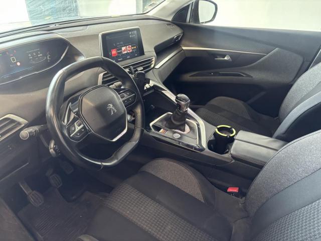 Peugeot 5008 image 9