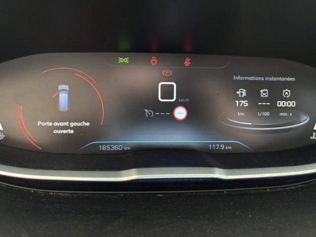 Peugeot 5008 image 8