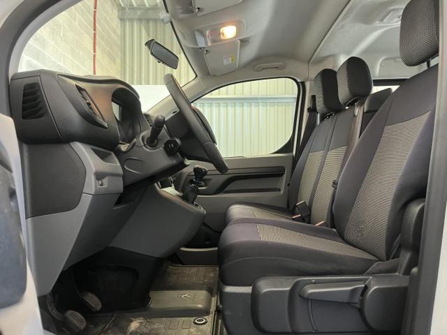 Peugeot Expert image 8