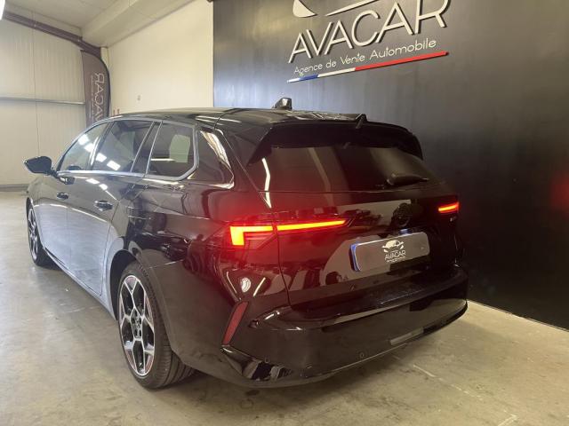 Opel Astra Sports Tourer image 7