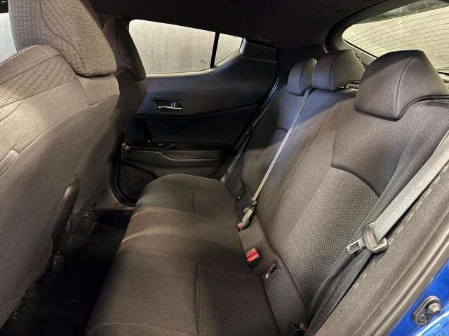 Toyota C-Hr image 6
