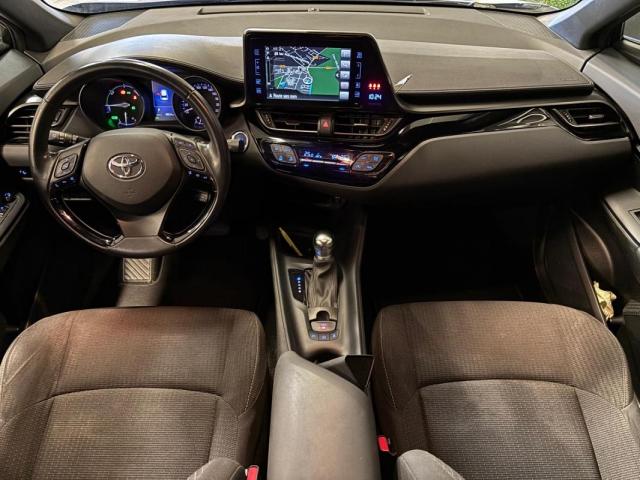 Toyota C-Hr image 5