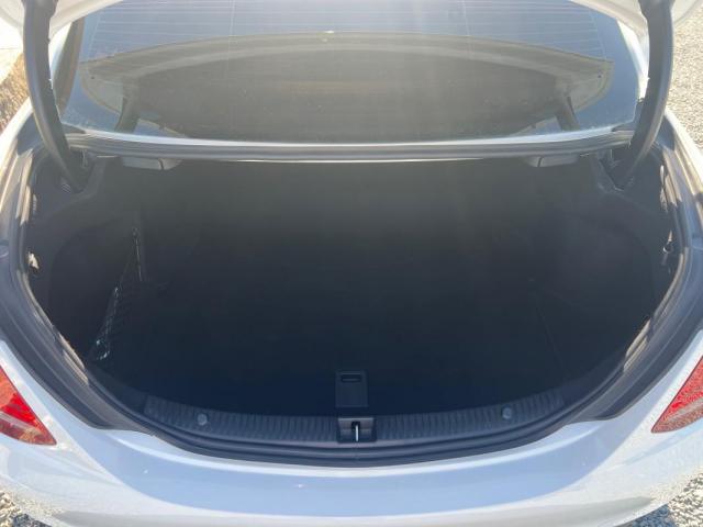 Mercedes Benz C 220 image 2