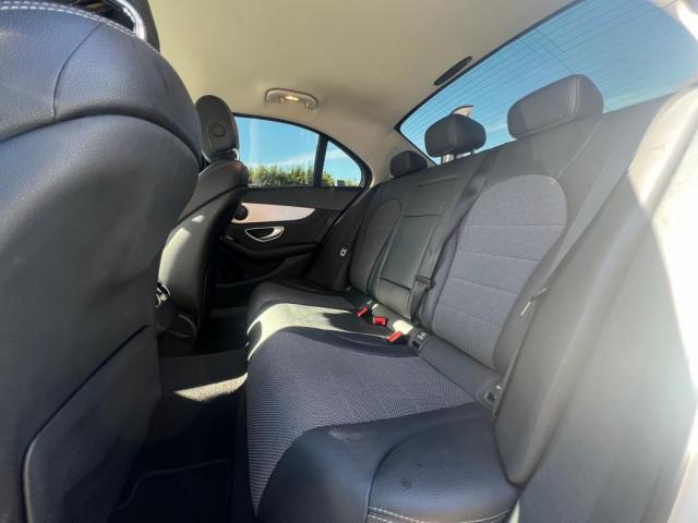 Mercedes Benz C 220 image 6