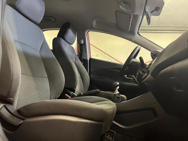 Kia Rio image 7