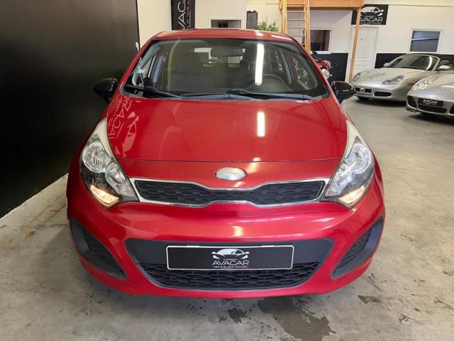 Kia Rio image 1