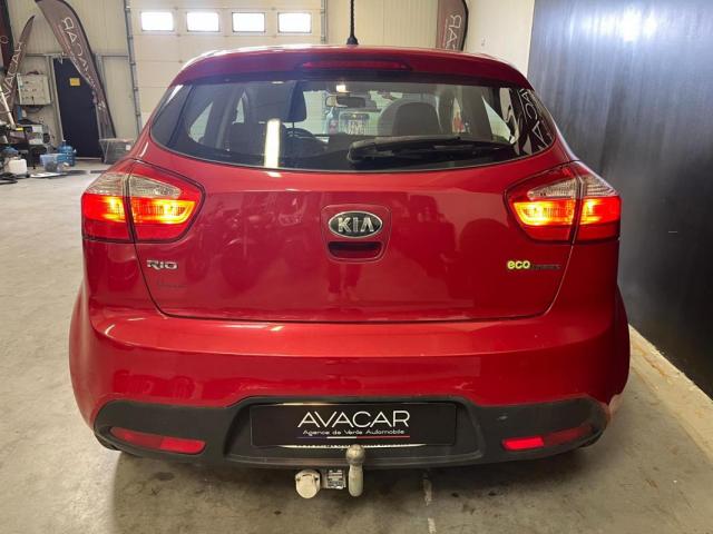 Kia Rio image 6