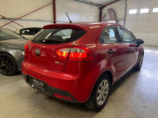 Kia Rio image 8