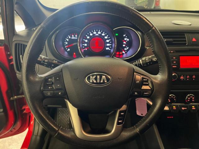 Kia Rio image 9