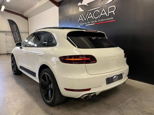Porsche Macan image 9