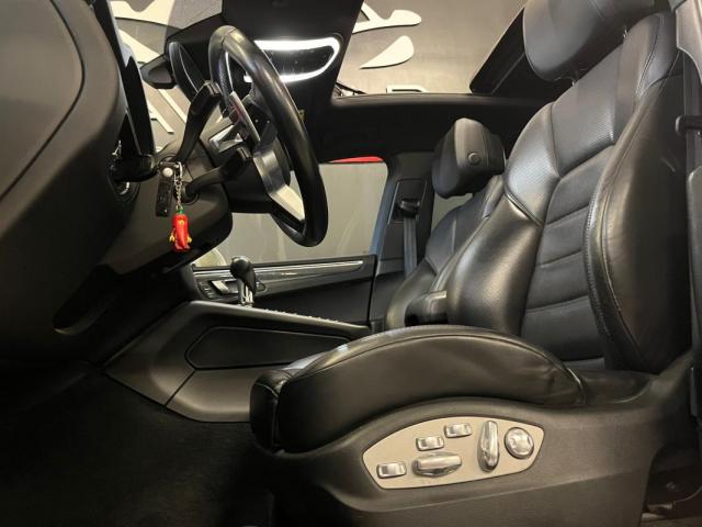 Porsche Macan image 2