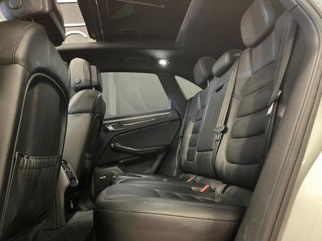 Porsche Macan image 3