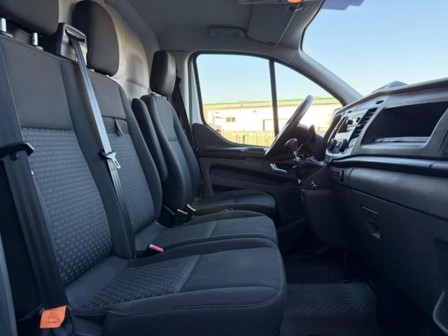 Ford Transit Custom image 6
