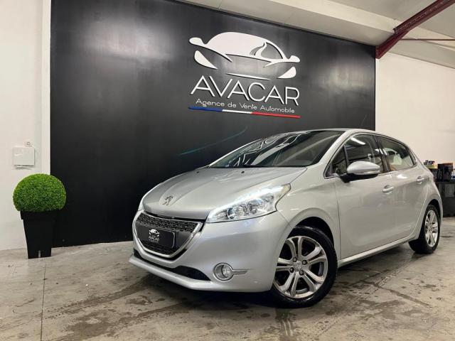 Peugeot 208 5 Portes 1.2 Vti 82 Cv / Allure Distrubtion Faite