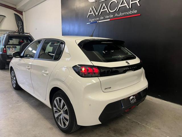 Peugeot 208 image 8