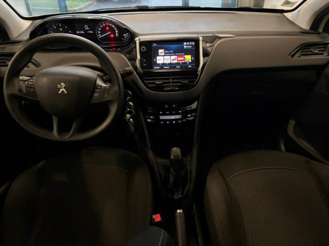 Peugeot 208 image 7