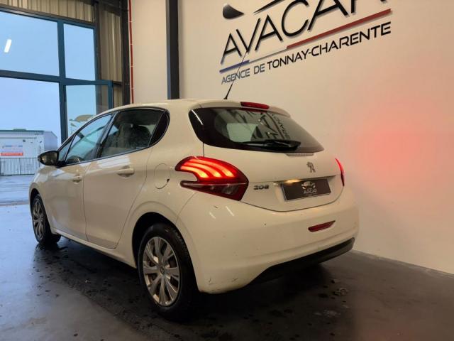 Peugeot 208 image 3