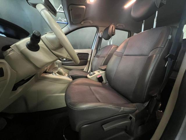 Renault Scénic image 9