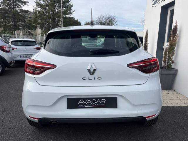 Renault Clio image 9