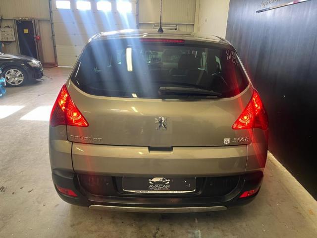 Peugeot 3008 image 2