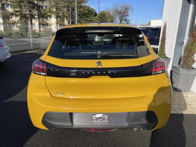 Peugeot 208 image 2