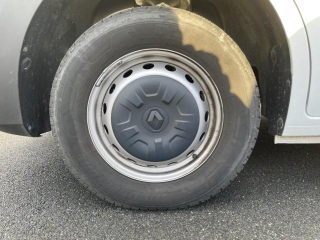 Renault Master image 2